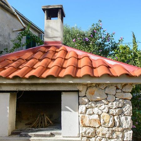 Apartments Anton Vinišće エクステリア 写真