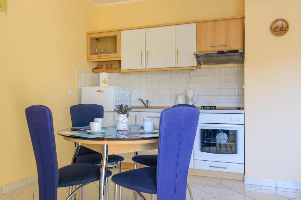 Apartments Anton Vinišće エクステリア 写真